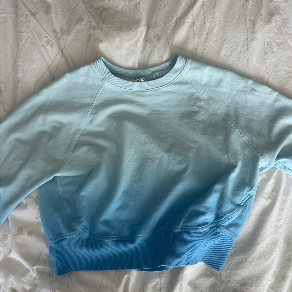 Athleta Girls Ombre Crewneck Sweatshirt in Light to Medium Blue